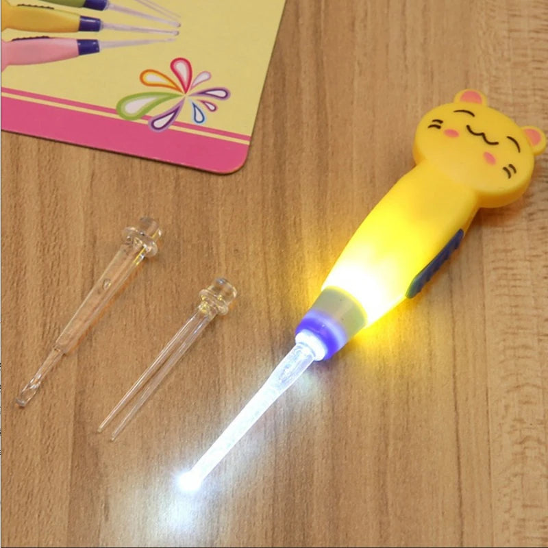 Pulitore Orecchie con Torcia LED per Bambini - Design Divertente e Sicuro